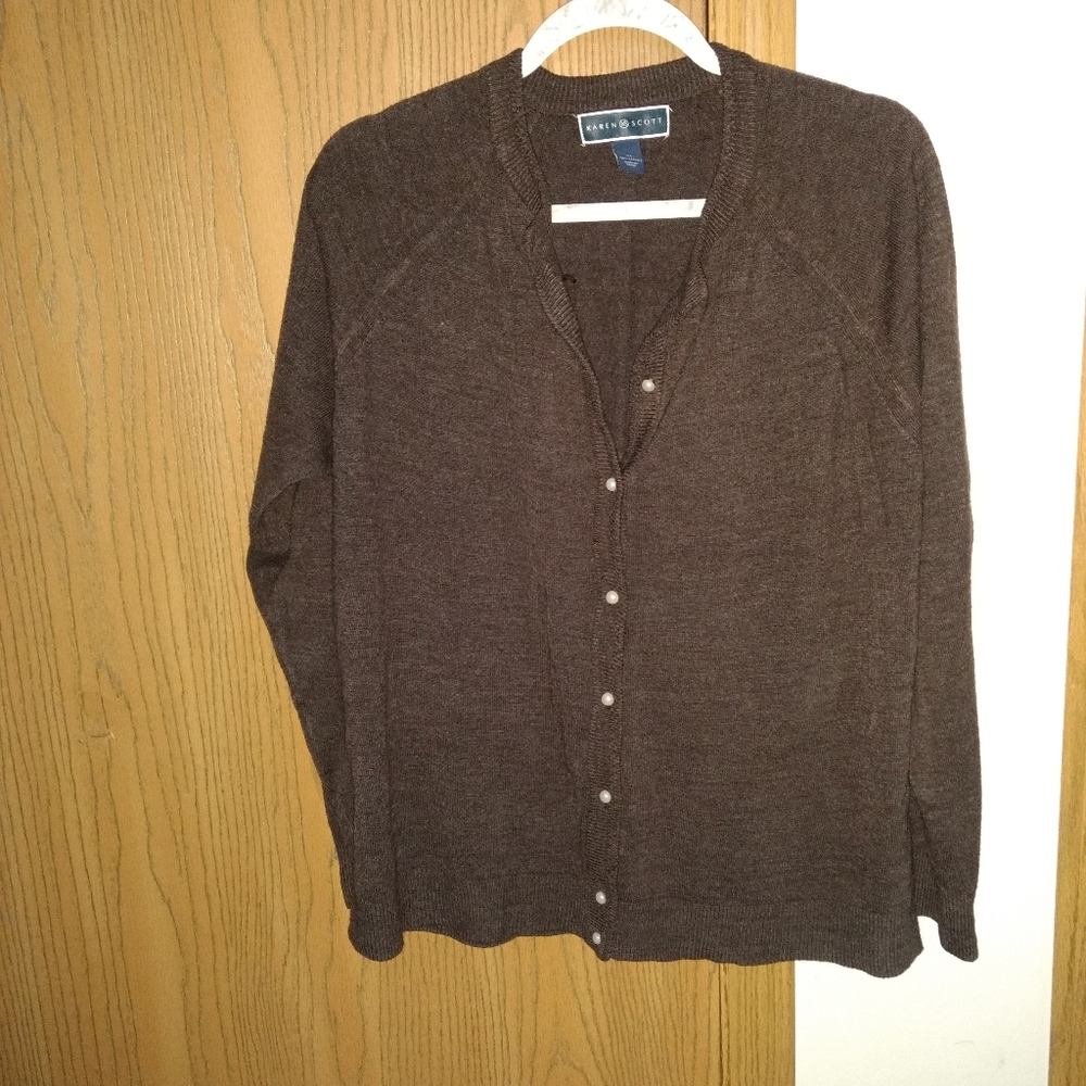 Like new condition Karen Scott cardigan